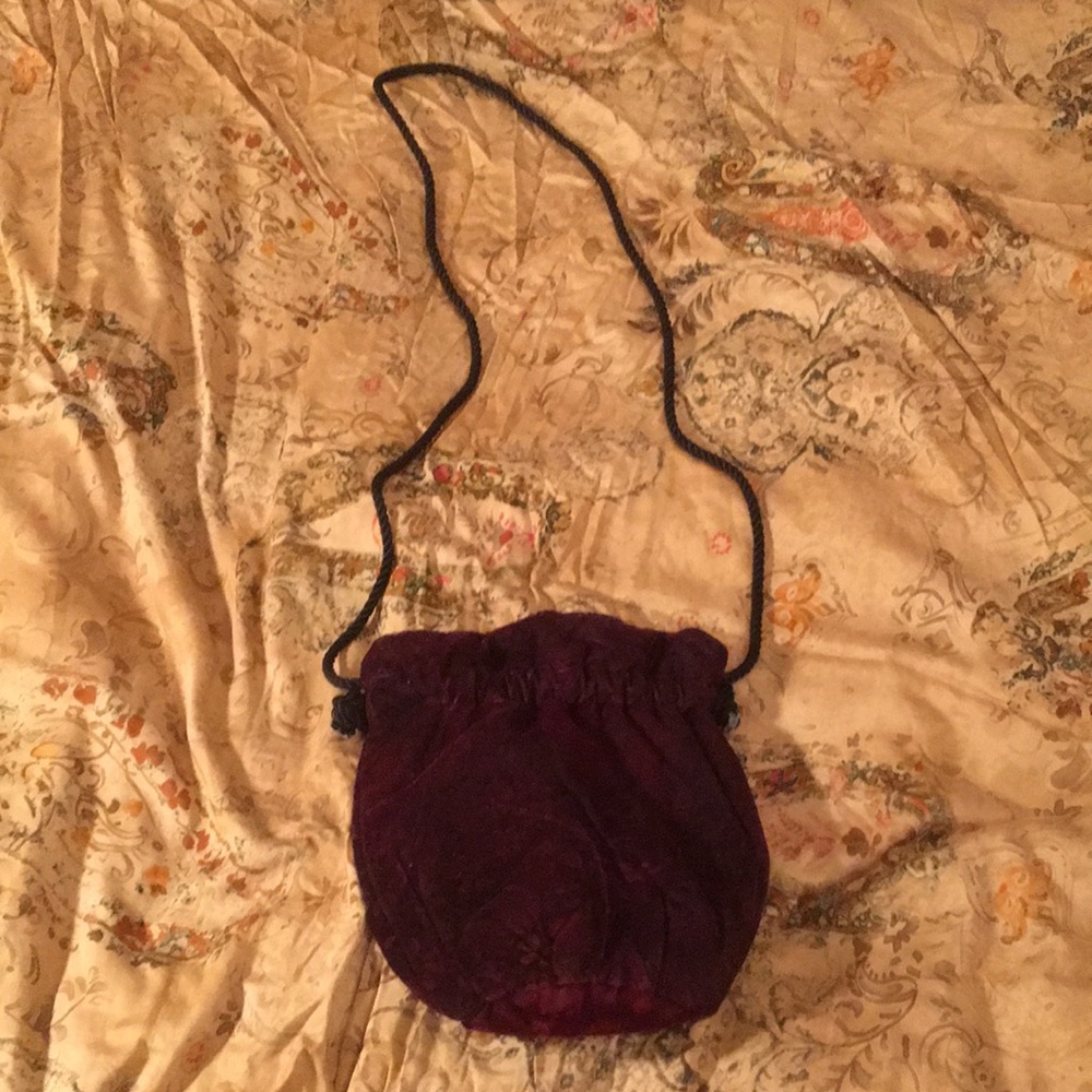 Chic Velvet Mini Bag in Deep Burgundy With Floral Design